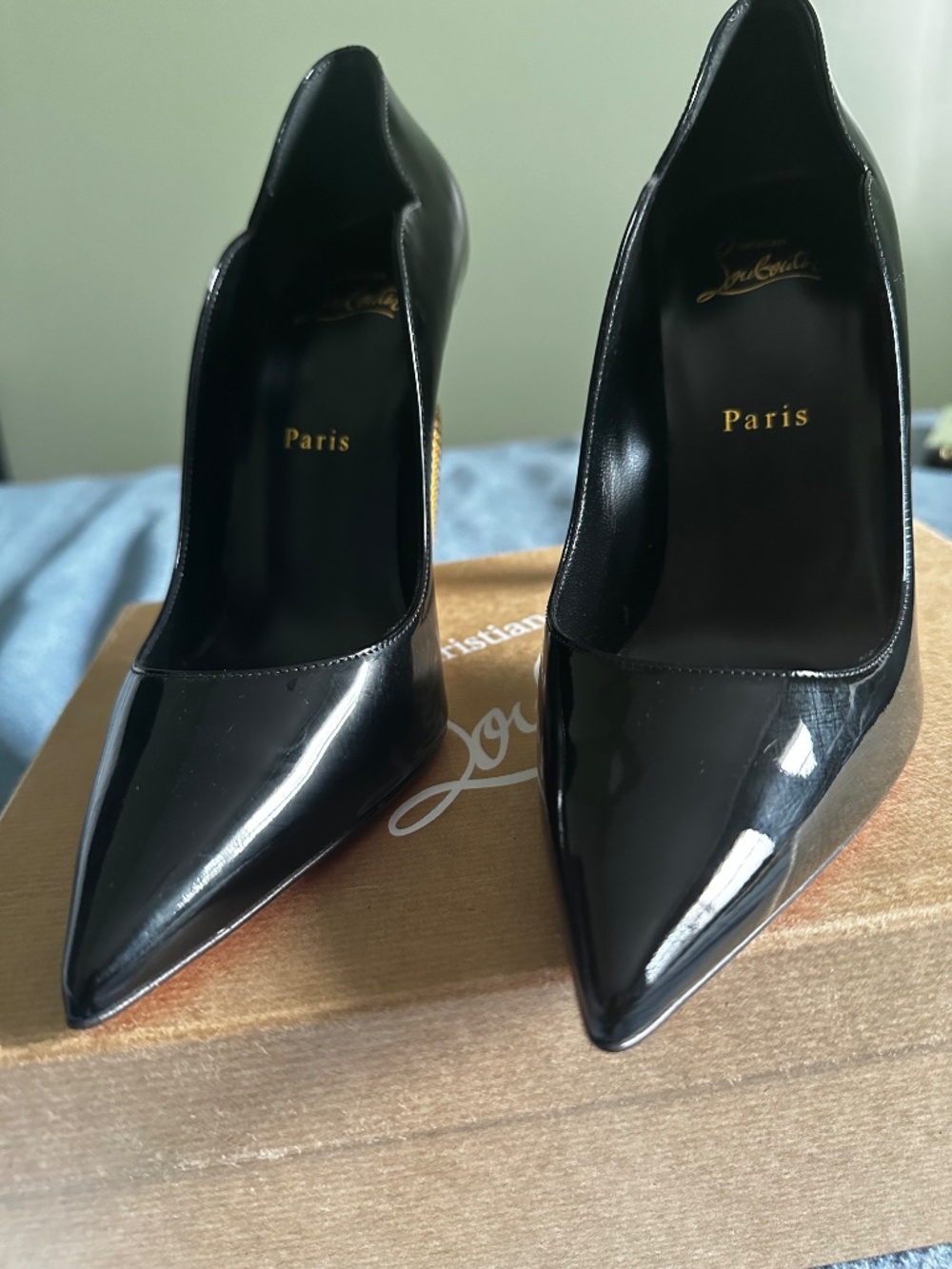 Christian Louboutin Black Patent Leather Lipchick Pumps EU 38.5 - Picture 5 of 6